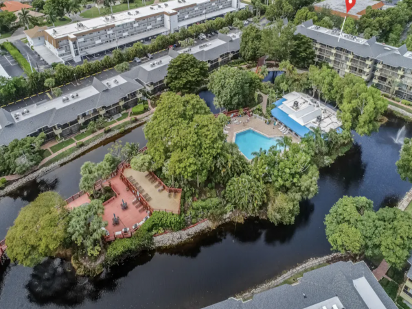 Quick drive to Downtown Naples and Venetian Bay